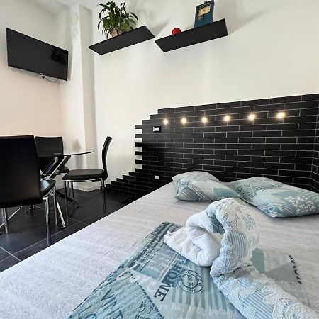 Апартаменты Blaxej, Nel Cuore Di Verona, Moderno Ed Elegante, 4 Posti Letto, Wi-Fi, Self Check In Экстерьер фото