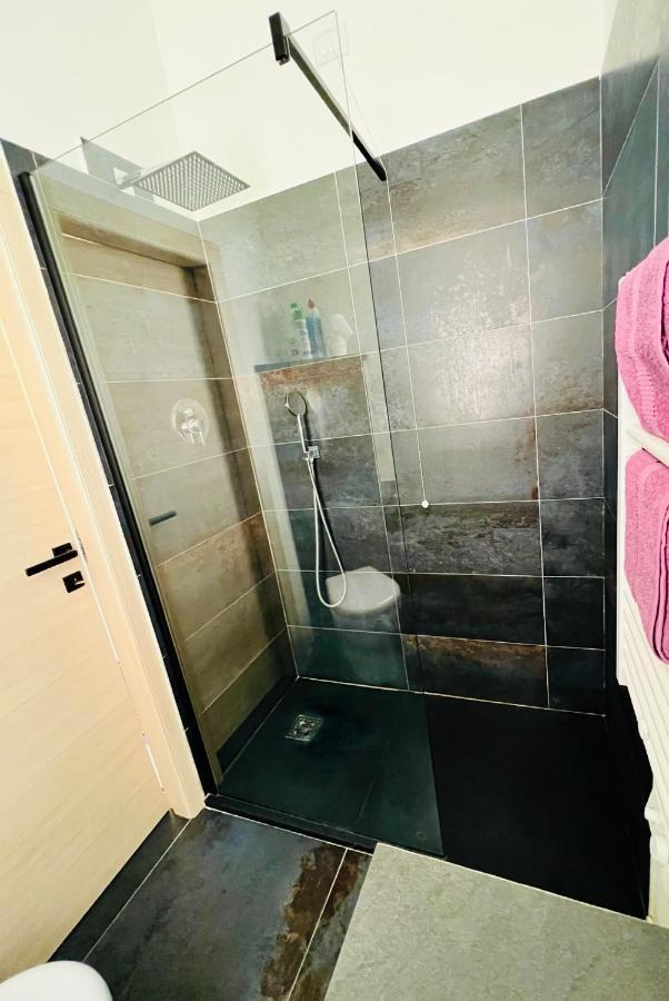 Апартаменты Blaxej, Nel Cuore Di Verona, Moderno Ed Elegante, 4 Posti Letto, Wi-Fi, Self Check In Экстерьер фото